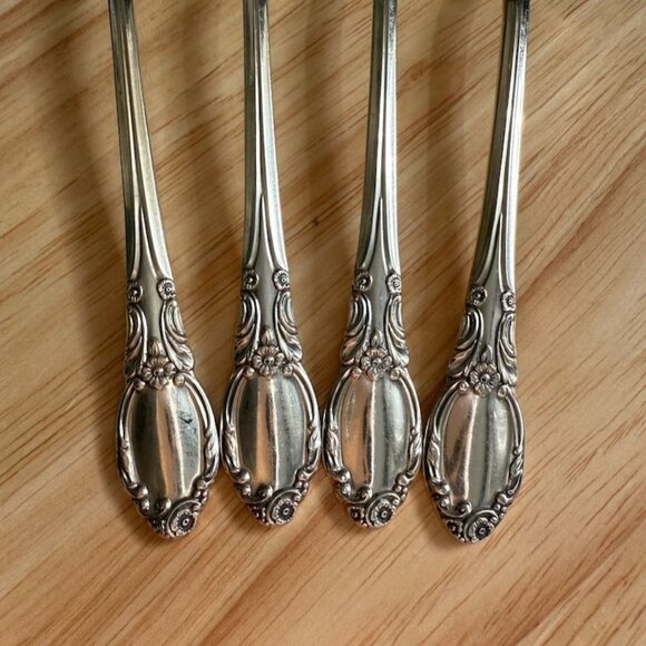 Oneida Park Lane Set Of 4 Silver Plate Salad Forks By Wm. A. Rogers - Picture 2 of 9